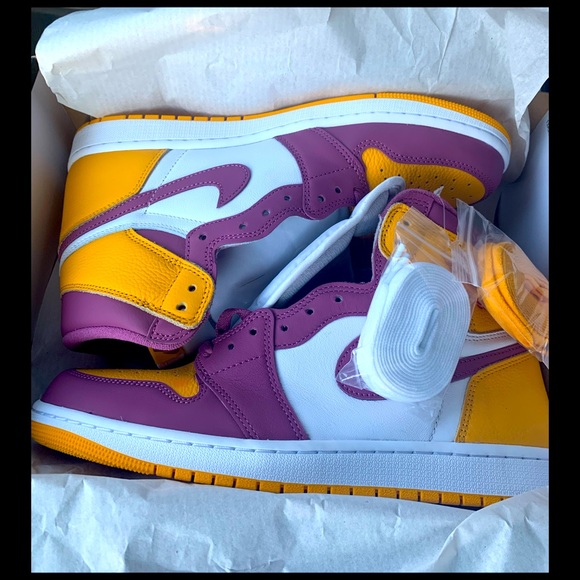 Jordan 1’s Retro High OG (Laker collaboration)